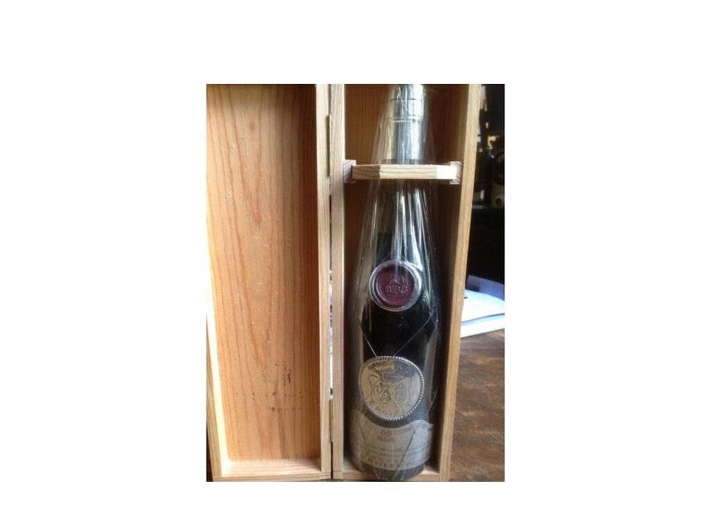 Croizet Cognac 25 jaar oud, genummerd, houten kist
